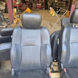 Dodge Ram 2500 Laramie leather seats