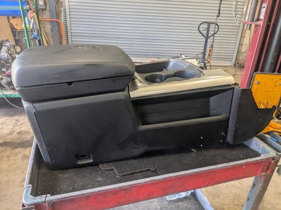 Dodge Ram 2500 Laramie leather seats